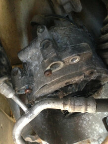 Porsche Cayenne 4,5 V8 2005 - dily - najeto 110tis.km - 7