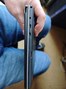 Mini tablet s klávesnicí a Windows 10 - 7