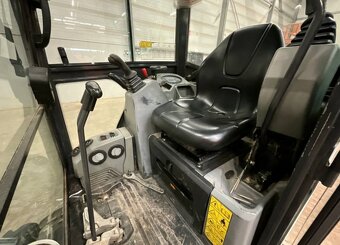 Bagr Bobcat E 20 - 7