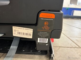 Autosedačka Britax Römer + FLEX BASE 5Z - 7
