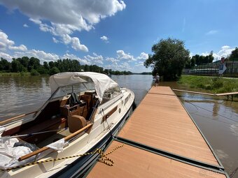 Motorová obytná loď Marex - 7