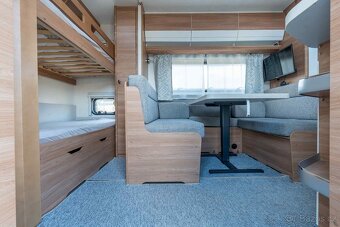 Príves 2022 Hobby De Luxe 540 KMFe – Plne vybavený 🚐✨ - 7