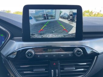 FORD KUGA 2,5 HYBRID 4x4 - 7