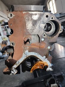 Blok motoru CBDB - 7
