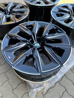 ✅ BMW originálna sada diskov r21 G70 i7 909M Black ✅ - 7
