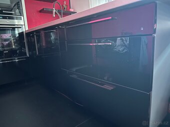 Kuchyňská linka včetně spotřebičů - 7