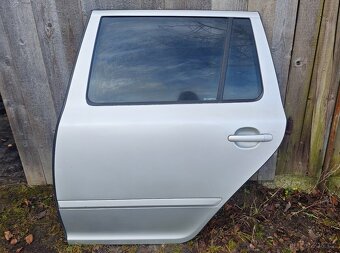 Dveře Škoda Octavia 2 stříbrná,černá - 7