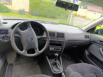 Volkswagen Golf Variant 1.6 16 V (77 kW), rok 2002, kombi - 7