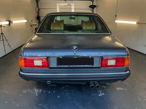 BMW 732i E23 - 7