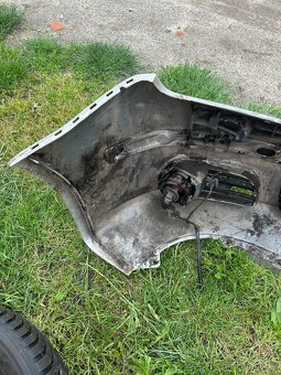Škoda Fabia 1 přední nárazník 9102 stříbrný - 7