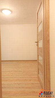 Pronájem nového hezkého bytu na ul. Čujkovova 1+1/30 m2 - 7