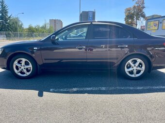 Hyundai Sonata - 7