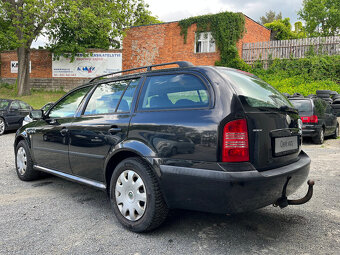 ŠKODA OCTAVIA 1,6 i 75 Kw TOUR ,TAŽNÉ - 7