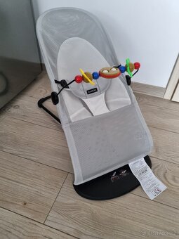 Nová hračka na lehátko BabyBjörn - očička - 7