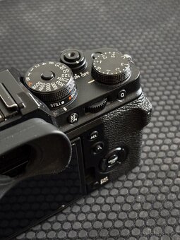 Fujifilm X-T4 + 27mm f2.8 + 16-80mm f4 - 7