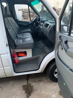 Mercedes Benz Sprinter - 7