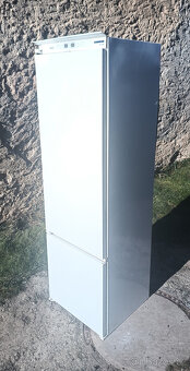 VESTAVNÁ CHLADNIČKA S MRAZNIČKOU LIEBHERR - 178cm - A+ - 7