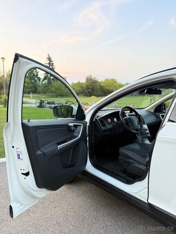 Volvo XC60 2.4D D5 163ps • Automatic • AWD 4x4 • Momentum • - 7