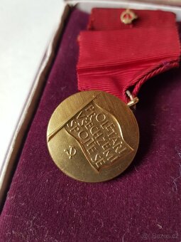 MEDAILE ODZNAKY - 7