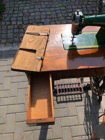 Starý šicí stroj Minerva - 7