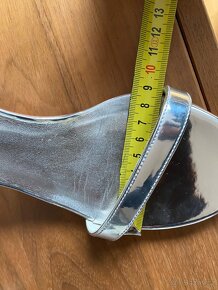 Kožené boty zn.Stuart Weitzman, vel.38. - 7