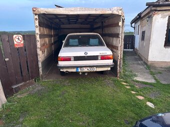 BMW 320 e21 - 7
