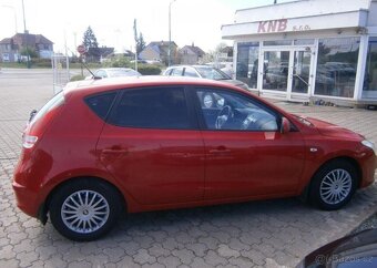Hyundai i30 1.4i 80kw,CZ benzín manuál 80 kw - 7