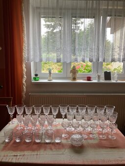 Broušené sklo, porcelán, keramika atd. z pozůstalosti - 7
