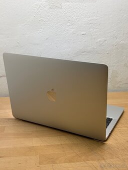 MacBook Pro M2 2022 /16GB RAM/256GB SSD/Záruka 94% BATERIE - 7