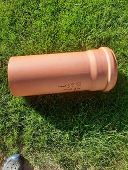 Prodám kanalizační Trubku KGM průměr 250×6,1mm délky 600mm - 7