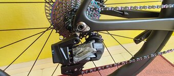 silniční karbonové kolo s elektronickým řazením - 7