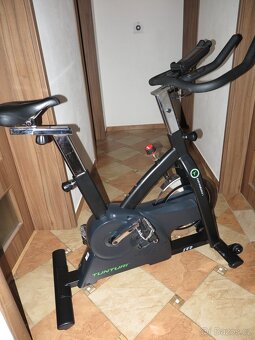 Špičkový cyklotrenažér TUNTURI S40 Perfektní stav - 7