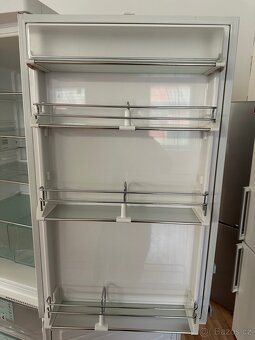 Lednice s mrazákem Liebherr (220) - 7