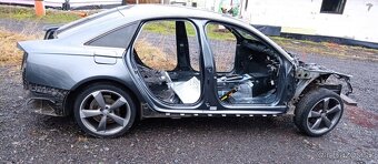 Čierny strop Audi A6 C7 sedan - 7