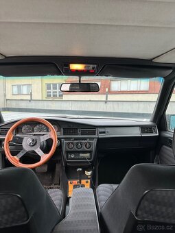 Mercedes 190 - 7