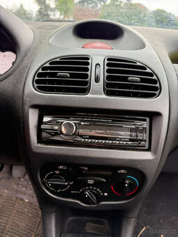 Peugeot 206 na náhradní díly - 7