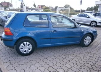 Volkswagen Golf 1.4i klima,2x kola benzín manuál 55 kw - 7