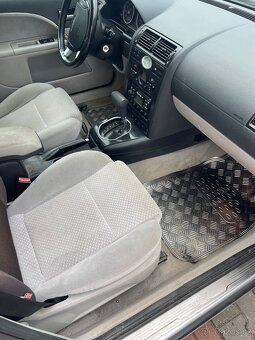 Ford Mondeo Ghia 2.0i 107 kw - automat - 7
