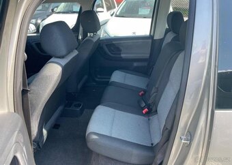 Škoda Roomster 1.4 16V benzín manuál 63 kw - 7