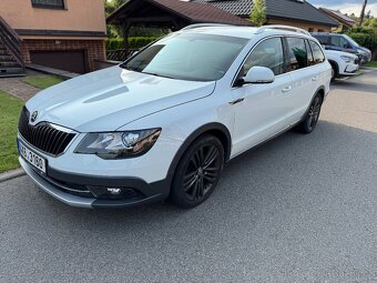 Škoda Superb 2.0TDI 125KW SCOUT 4x4 2015 webasto, tažné - 7
