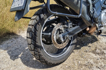 Suzuki DL650A V-Strom 2012 - 7