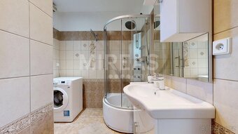 Hradec Králové- Kukleny, prodej rodinného domu 5+2, na pozem - 7