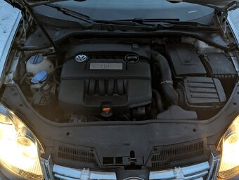 VW Jetta 1.6 benzín 2007 - 7