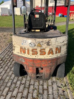 VZV NISSAN 25 - 7
