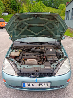 prodám Ford Focus 1,8 2000 - 7