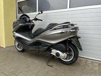 Piaggio X10 125 - 7
