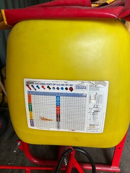 Nesený plošný postřikovač AGS 330 6m - 7