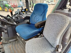 Traktor New Holland 7040 - 7