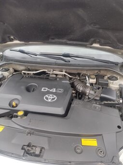 Toyota Avensis 2.0 D-4D - 7