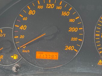 Toyota avensis - 7